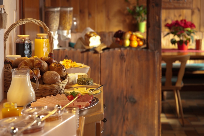 brasserie-ST BLAISE-min_breakfast_buffet_food_restaurant_meal_hotel_plate_fresh-718745